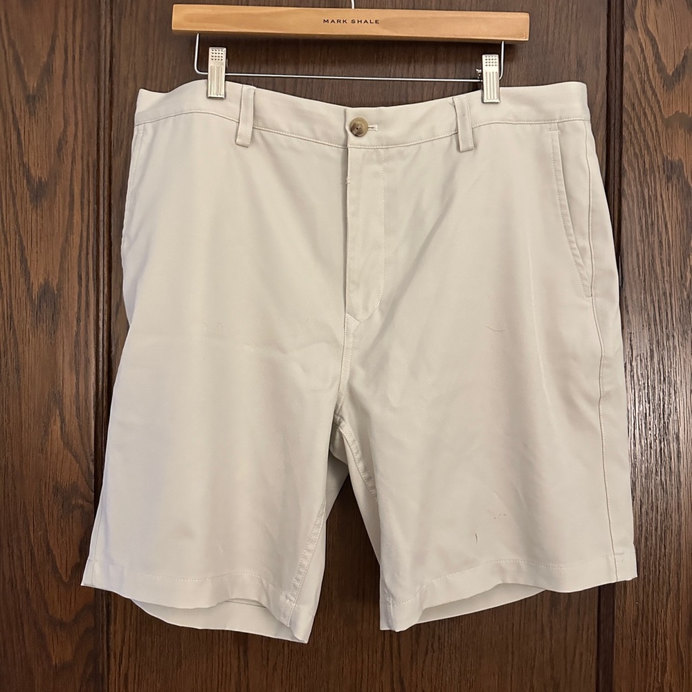 Men's Vineyard Vines Links Beige Short - 38